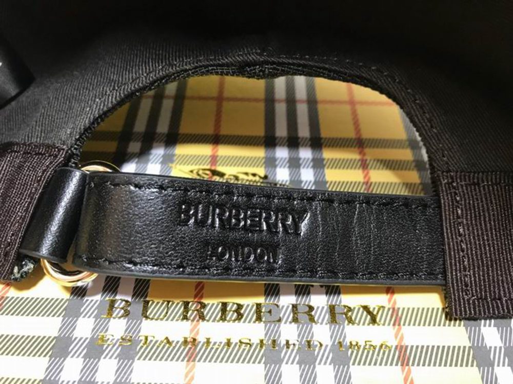 Bv*b*rry Hat